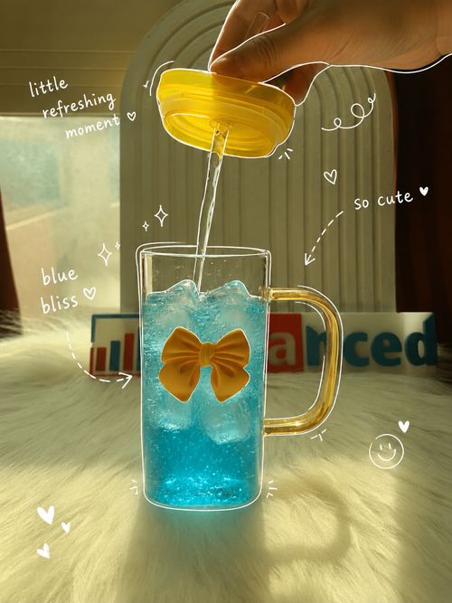 كوب قهوة مثلجة بناتي زجاجي باللون الأخضر بفيونكة سيليكون وشاليموه - Girly Iced Coffee Cup Green